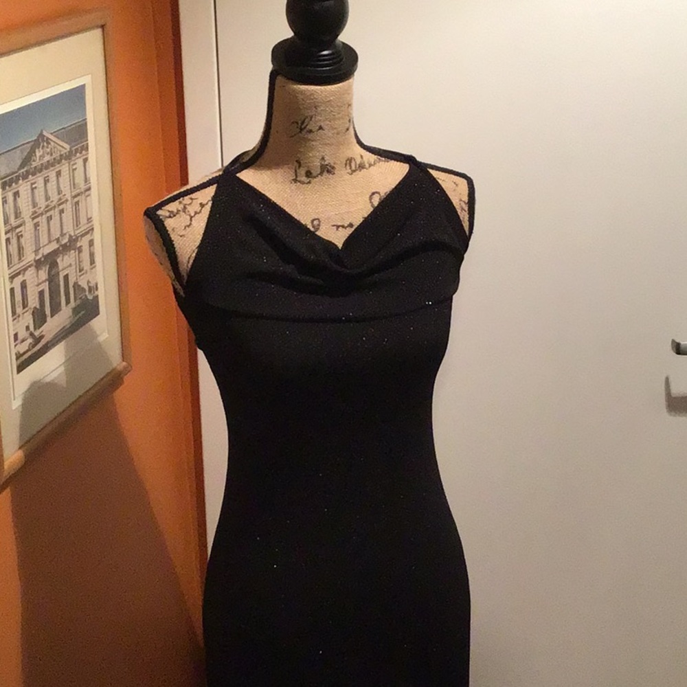 Black sexy dress🔥 like new. Backless